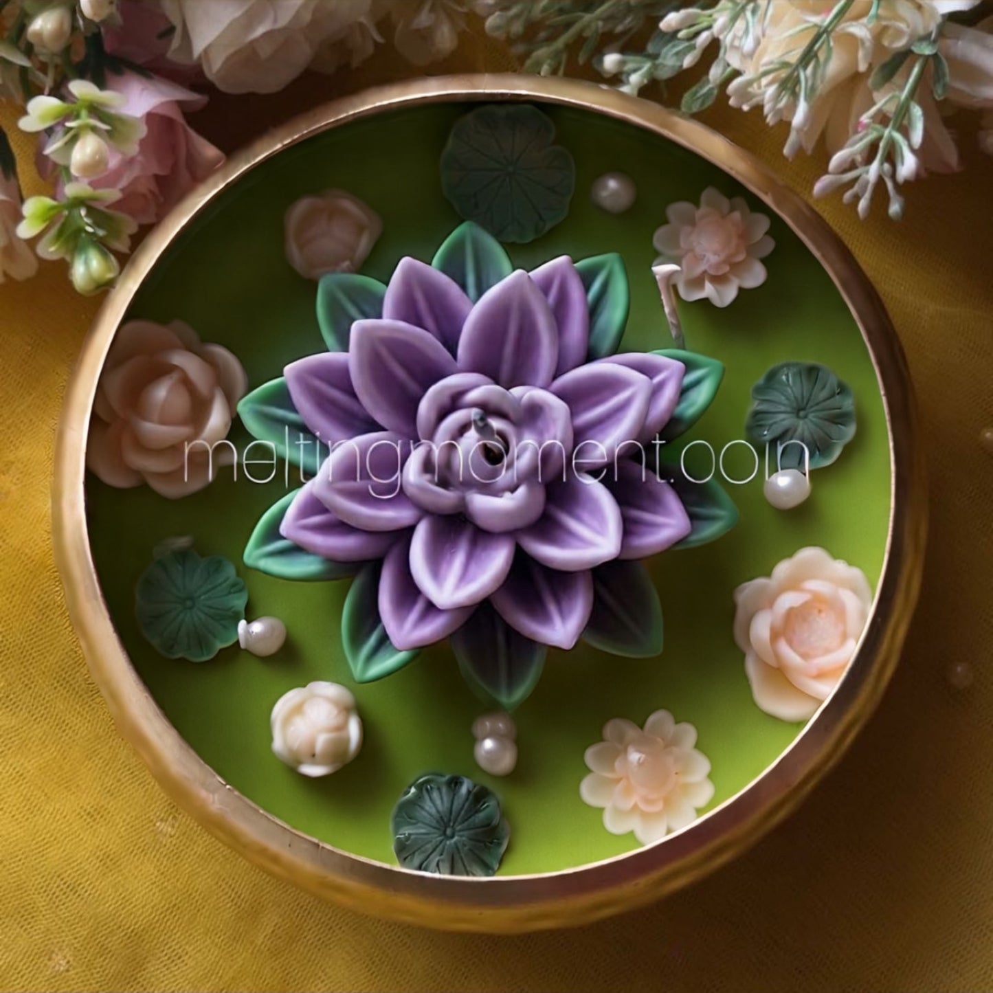 Lumine Lotus candle III