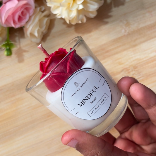 Velvet rose candle